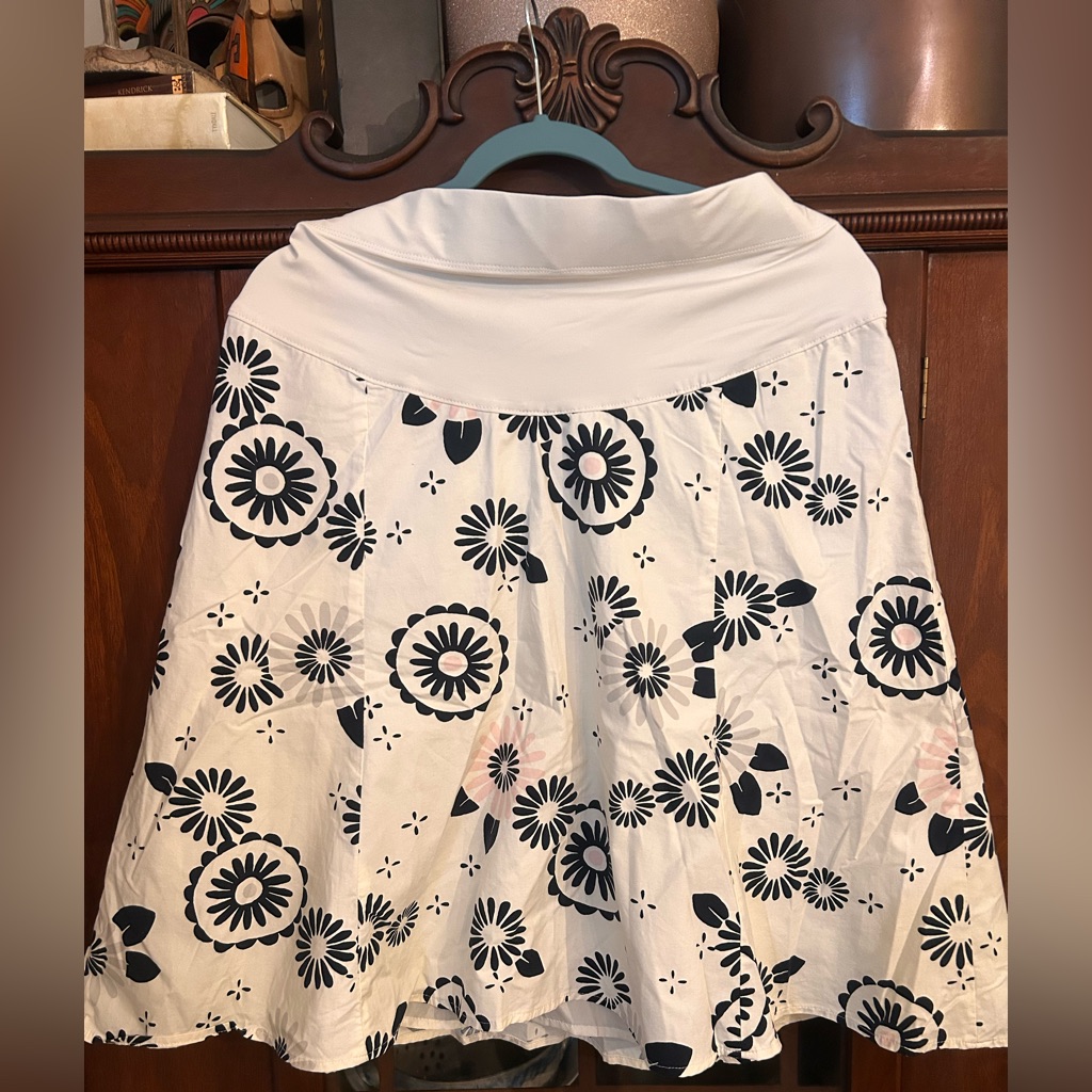 Pair Of Maternity Size 8 With Belly Panel Floral Print Women's Skirt Gap Size 8
